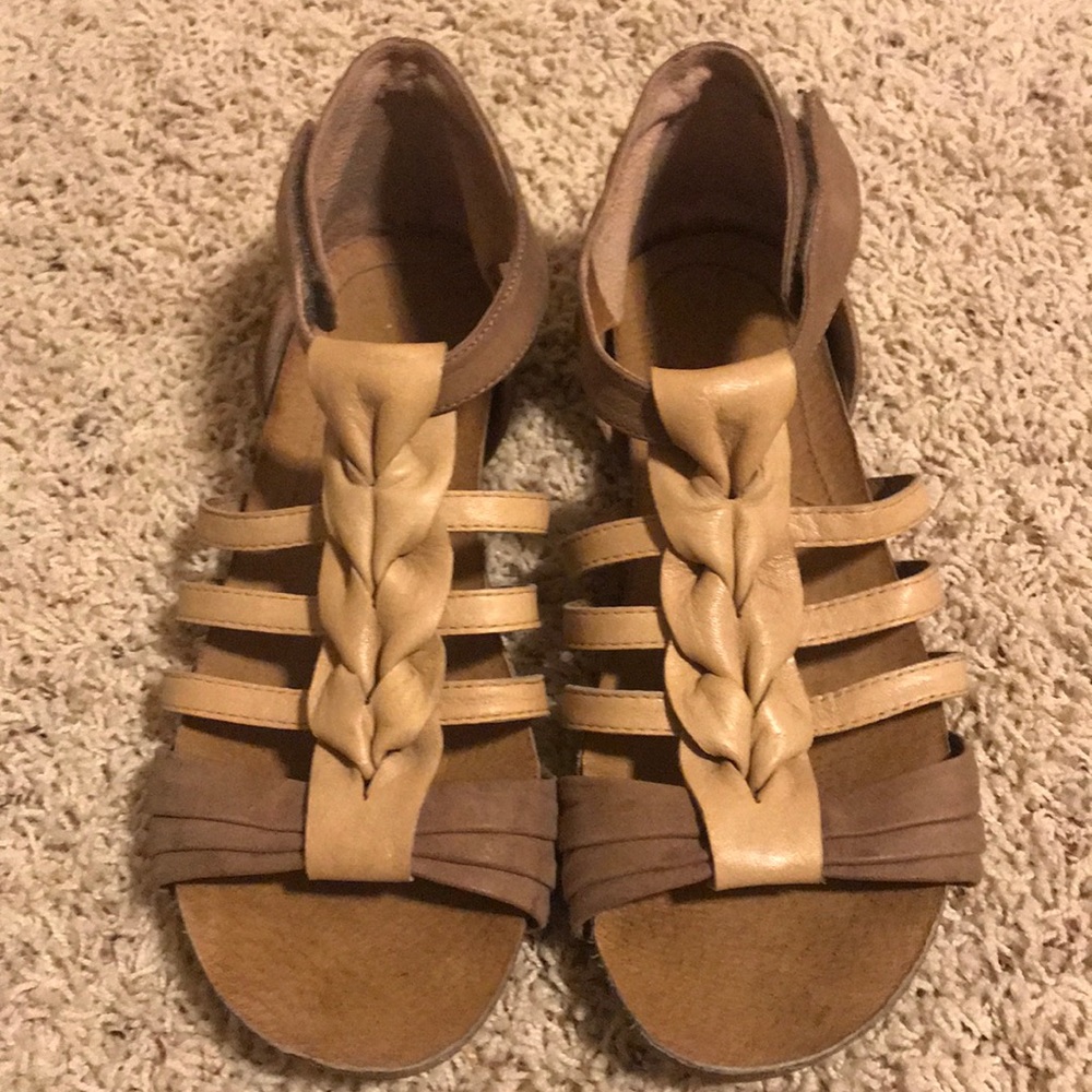 Naya Leather Sandals